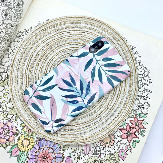 Funda de Teléfono Pintada a Mano - Image 2