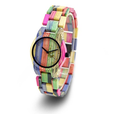 Reloj de Madera Bambú con Movimiento Dinámico
