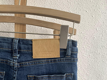 Jeans Acampanados Cintura Alta con Abertura Lateral para Mujer - Image 14