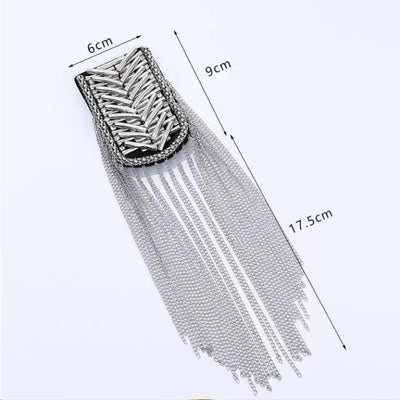 Cadena Larga de Metal con Borla y Hombreras - Accesorio Versátil Unisex - Image 10