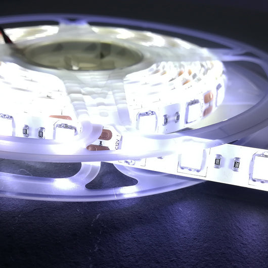 Tira de Luz LED Impermeable Epoxidada para Decoración Interior y Exterior - Image 7