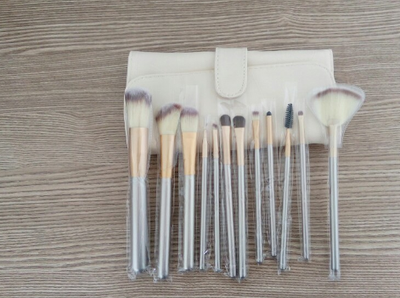 Set de Brochas de Maquillaje Persa Blanco Arroz con Mango Champagne - Image 2