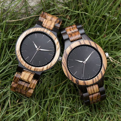 Reloj de Madera con Puntero Luminoso