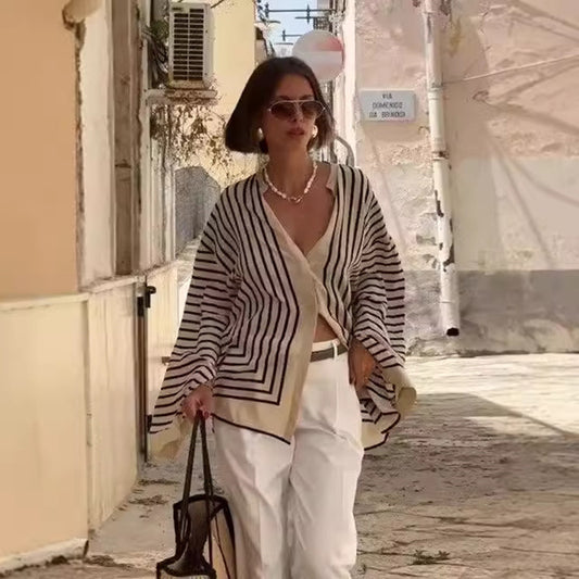 Blusa Rayada con Escote Redondo y Aberturas Laterales para Mujer