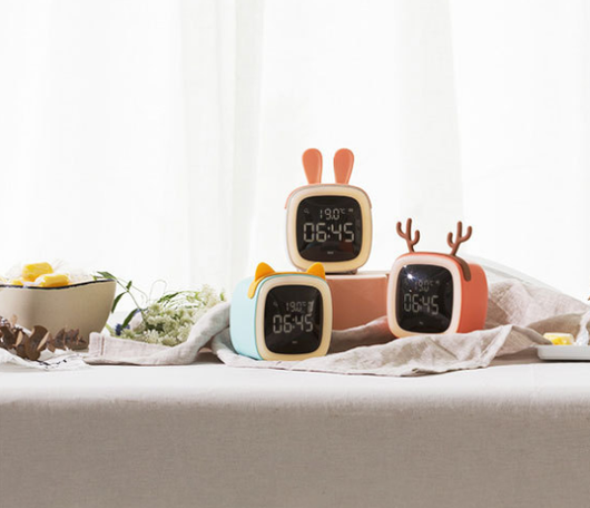 Reloj Despertador Digital con Luz Nocturna, Termómetro y Carga USB para Niños - Image 32