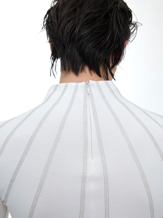 Polera Cuello Alto Ajustada - Image 11