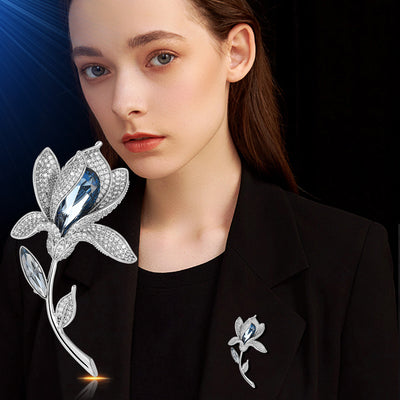Broche Floral de Cristal - Accesorio Elegante Femenino