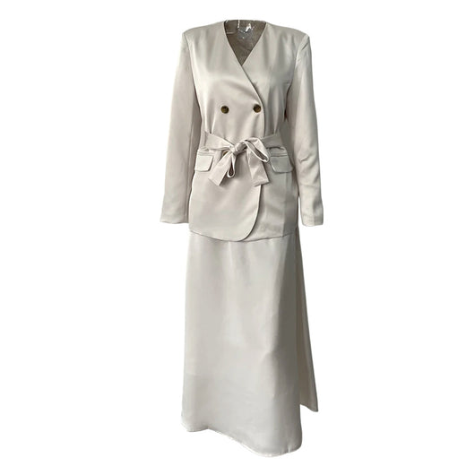 Traje Ejecutivo de Doble Botonadura para Mujer - Image 8