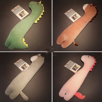 Almohada Larga de Terciopelo Animal para Sofá y Cama - Image 9