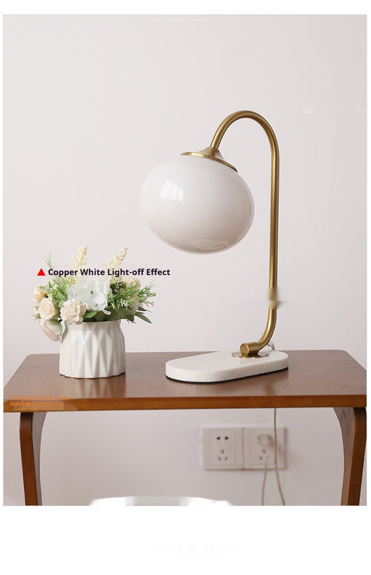 Lámpara de Mesa Clásica Estilo Vintage para Dormitorio - Image 20