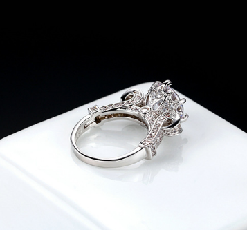 Anillo de Compromiso Lujo Chapado en Oro con Circonita AAA - Diseño Europeo - Image 3