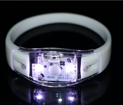 Anillo LED Inteligente con Control por Voz y Proyección de Luz - Image 9