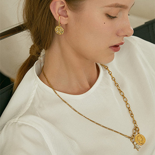 Collar de Moneda Dorada para Mujer - Diseño Minimalista de Lujo