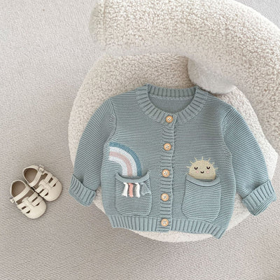 Cardigan Infantil de Algodón con Patrón Arcoíris Bordado y Bolsillos Dobles - Image 12