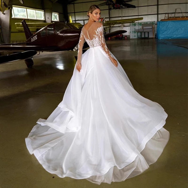 Vestido de Novia Largo con Hombros Descubiertos y Bordados Elegantes