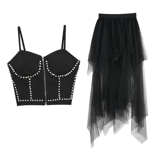 Conjunto de Dos Piezas: Top Tubo con Strass y Falda Midi con Malla Irregular