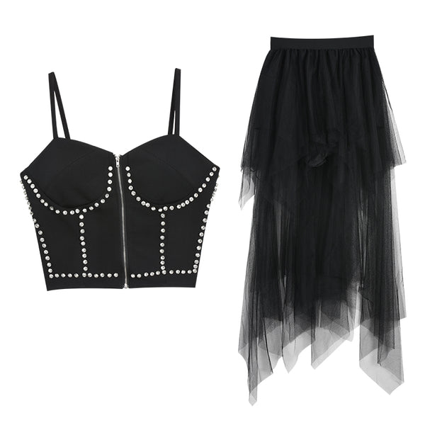 Conjunto de Dos Piezas: Top Tubo con Strass y Falda Midi con Malla Irregular