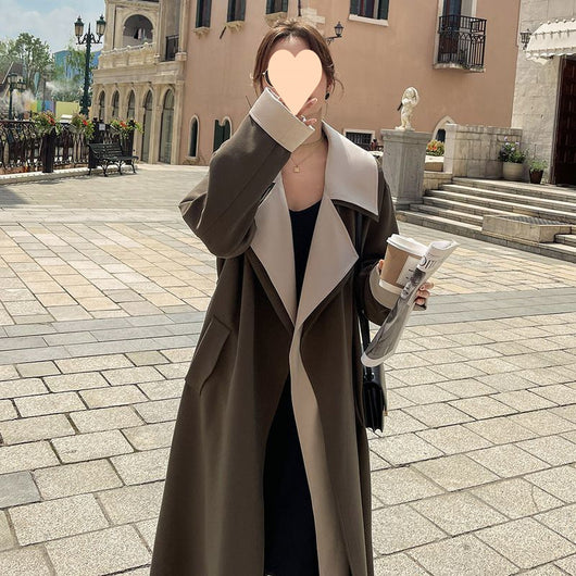 Abrigo Elegante Estilo Hepburn con Presencia Sofisticada - Image 3