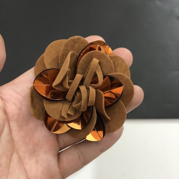 Broche Floral de Franela - Accesorio Multiuso para Cabello, Bolso y Moda