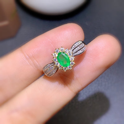 Anillo de Esmeralda Natural con Elegancia Femenina - Image 7
