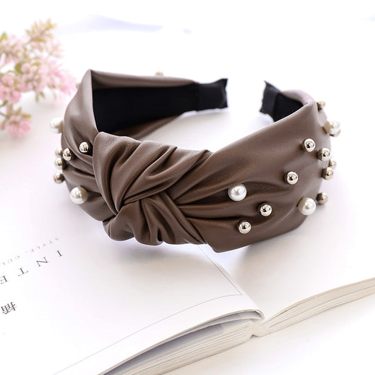 Diadema de Cuero con Perlas y Cuentas Decorativas - Image 7