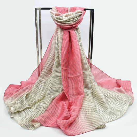Chal de Seda Salvaje para Mujer Madura - Elegancia y Confort - Image 10