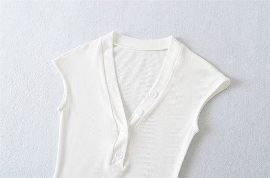 Playera Cuello V Ajustada de Manga Corta - Diseño Moderno y Favorecedor - Image 38