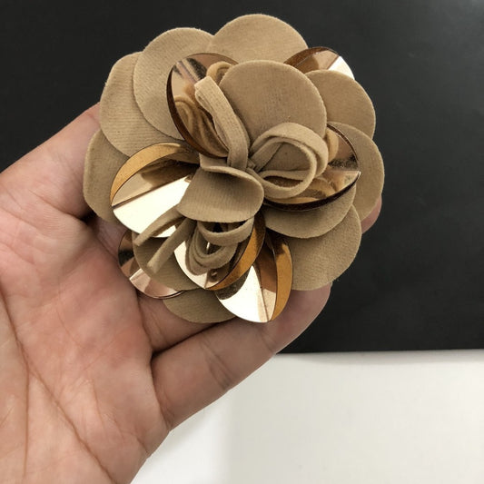 Broche Floral de Franela - Accesorio Multiuso para Cabello, Bolso y Moda - Image 2