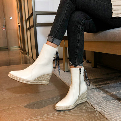 Botines Tejidos con Tacón Alto y Punta Afilada - Calidez y Elegancia - Image 6