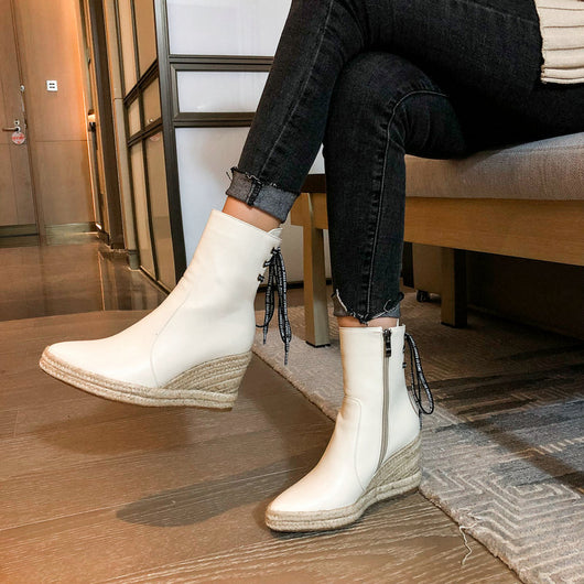 Botines Tejidos con Tacón Alto y Punta Afilada - Calidez y Elegancia - Image 6
