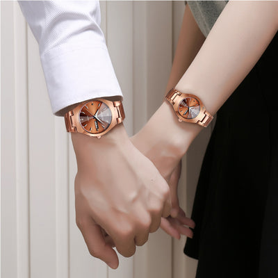 Reloj de Pareja Dorado Luminoso con Correa de Acero Impermeable