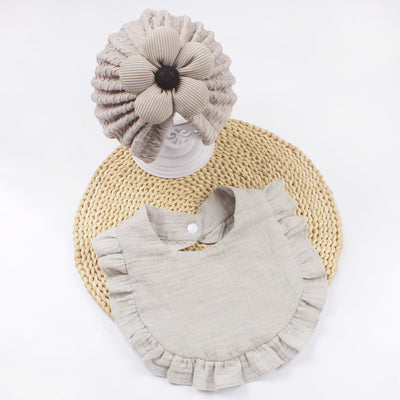Conjunto de Gorro y Babero para Recién Nacido - Baberos de Muselina Orgánica con Volantes - Image 5