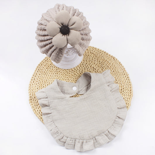 Conjunto de Gorro y Babero para Recién Nacido - Baberos de Muselina Orgánica con Volantes - Image 5
