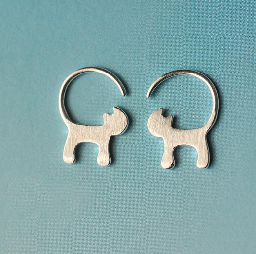 Aretes de Plata Esterlina 925 Gato con Estrella - Diseño Femenino Elegante