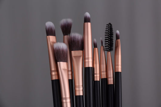 Set de 14 Brochas de Maquillaje con Mango de Madera - Image 9