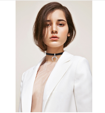 Collar Corto Luna Creciente - Gargantilla Elegante Estilo Europa - Image 3