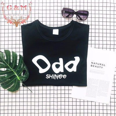 Playera ODD SHINEE Unisex - Diseño Moderno para Todos