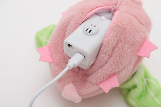 Pink plush pig cat toy with green wings, featuring sound and vibration, 15.5cm long, with USB charging. - Image 10