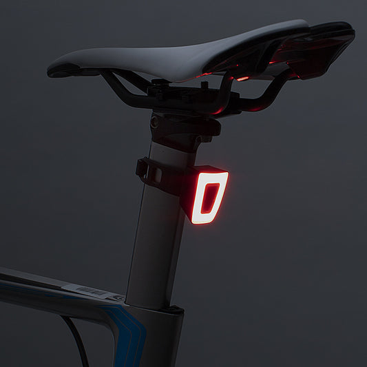 Equipo de Ciclismo con Luz LED Recargable por USB e Impermeable - Image 2