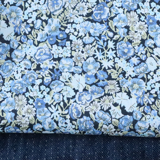 Tela Estampada de Algodón Terciopelo Rosas Azules - 80 Piezas - Image 4