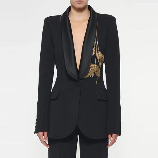 Traje Dos Piezas con Pantalón Acampanado y Detalles de Cuentas