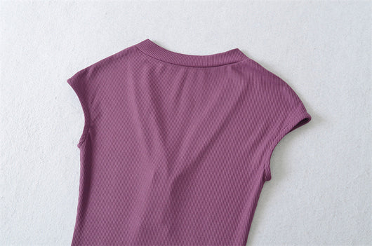 Playera Cuello V Ajustada de Manga Corta - Diseño Moderno y Favorecedor - Image 41