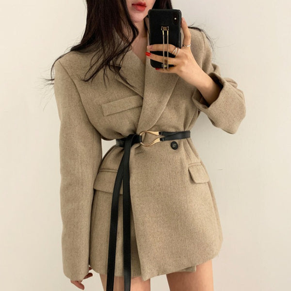 Abrigo de Lana para Mujer con Cintura Ajustada y Mangas Largas