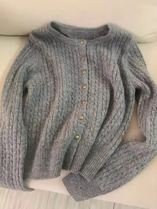 Cardigan de Lana Tejido Gris con Botones Dorados - Image 10