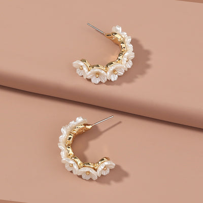 Aretes de Flores Resina Blanca - Diseño Elegante Tipo C - Image 10