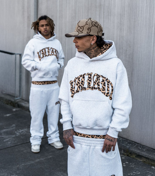 Sudadera Unisex con Estampado de Leopardo y Bordado de Letras - Estilo Casual Urbano - Image 17