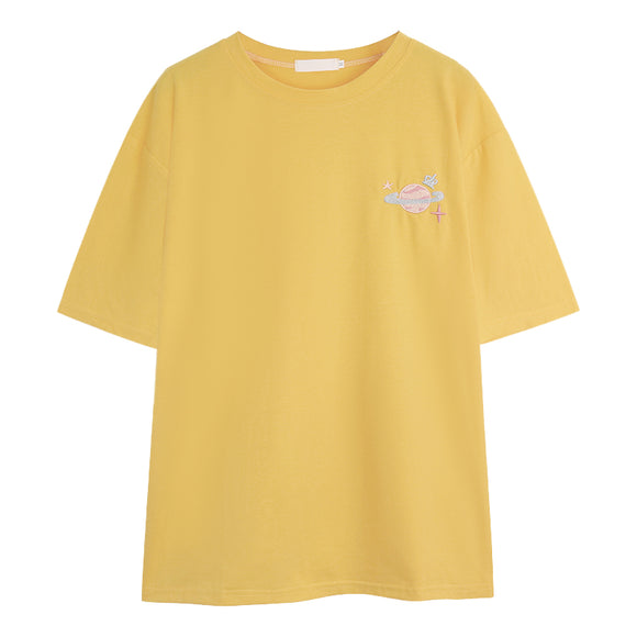 Playera Suelta con Estampado Bordado de Manga Corta