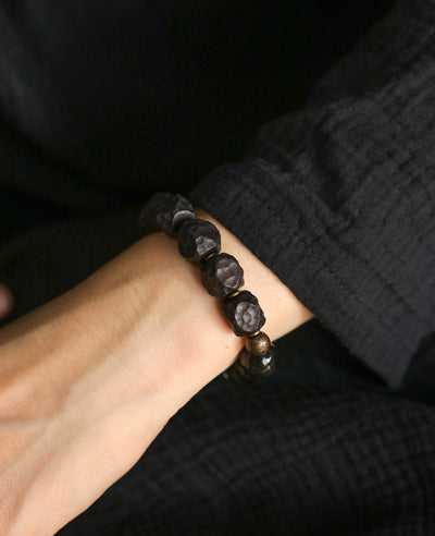 Mano Decorativa de Ébano y Obsidiana - Image 12