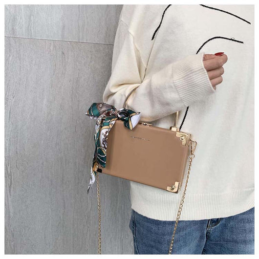 Bolsa Mensajera de Cadena para un Hombro - Image 4