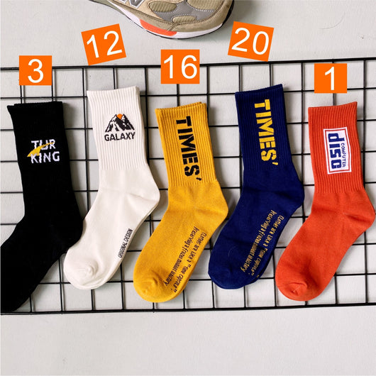 Calcetines Estilo Street con Letras Personalizadas - Image 11